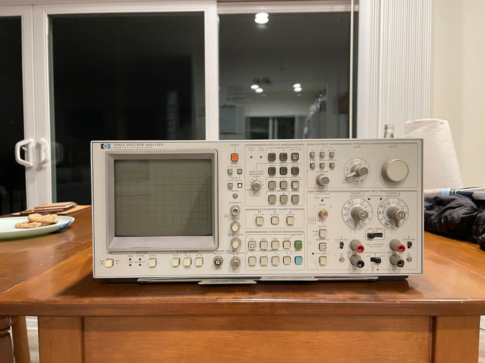 HP 3582A Dual-Channel Dynamic Signal Analyzer - White - UNTESTED