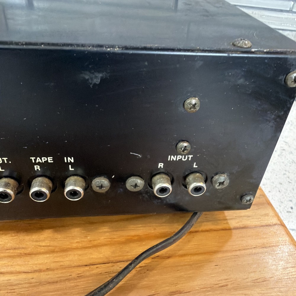 Newmark Stereo Frequency Equalizer Eg 2100