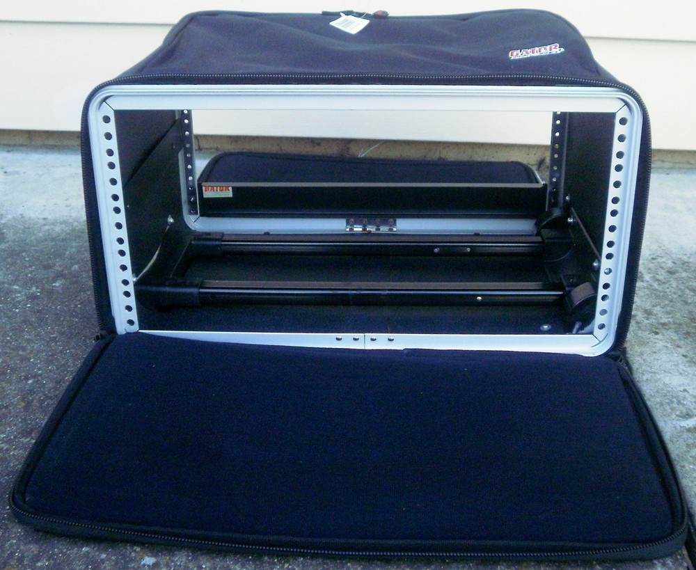 Gator Case Lightweight Rack Bag Pull Handle & Wheels 4U Rack GR-RACKBAG-4UW