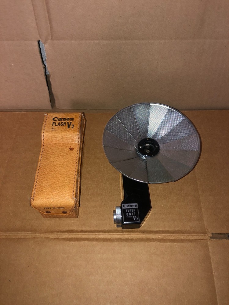 Canon Flash Unit Model V-2 + Leather Case