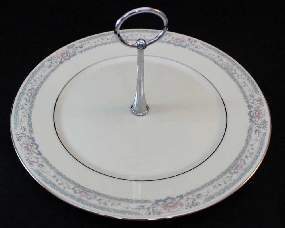 Lenox China CHARLESTON Serving Plate with Handle GREAT CONDITION