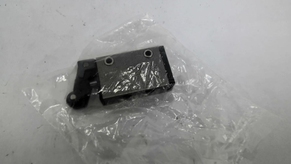 Aventics 0820 402 002 Roller Switch Vavle