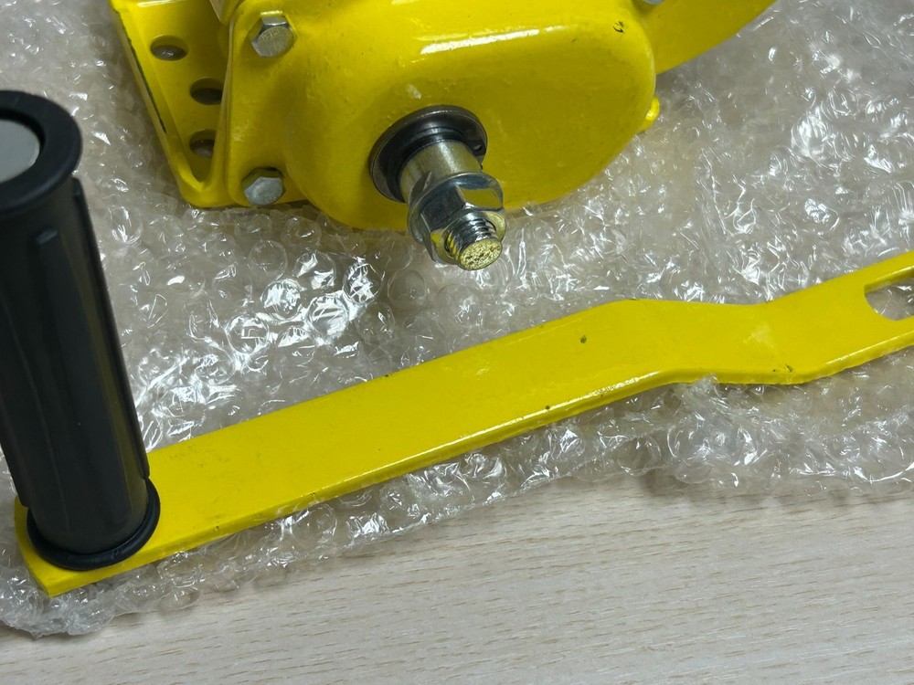 Yellow Two-Way Self Locking Heavy Duty Hand Winch 1200LBS