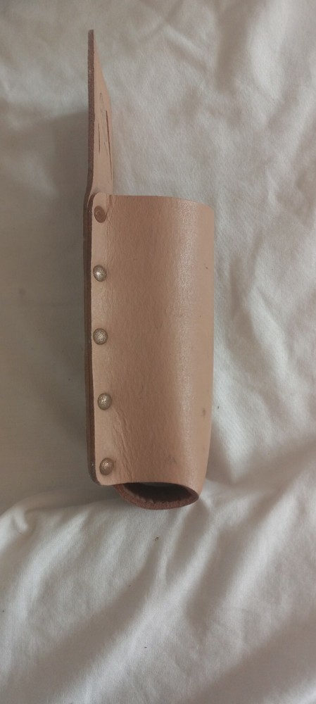 Klein leather Flashlight Holder for Tool Belts Klein Tools 5129 electrical