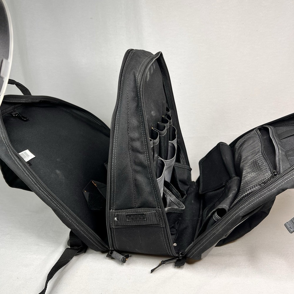 Custom Leather Craft Toolworks 1134 Deluxe Tool Backpack; 44 Pocket - EUC