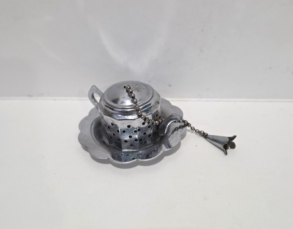 Vintage Miniature Teapot Tea Infuser