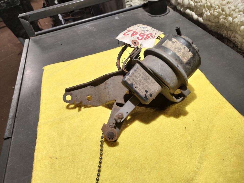 Lincoln 1975 Cruise Control Pull Original #8642