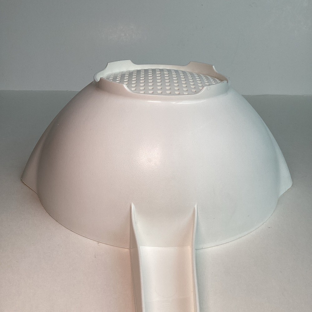 Tupperware 2 Quart Strainer Colander White Handle Hook Pan Rest Classic 1523