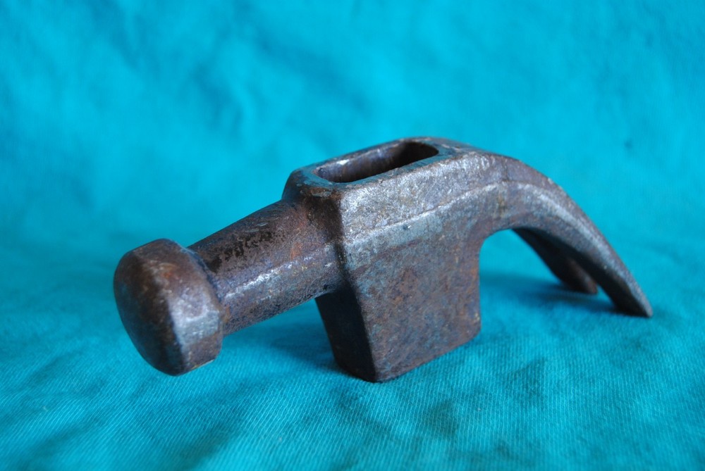 vintage unknown claw hammer head
