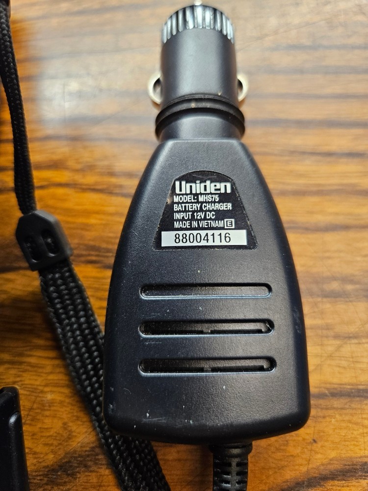 Uniden WHS75 Submersible Handheld VHF