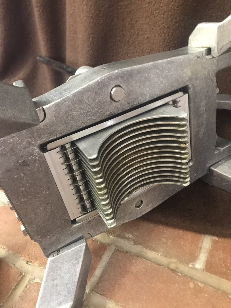 Nemco Easy Onion Fruit Vegetable Slicer