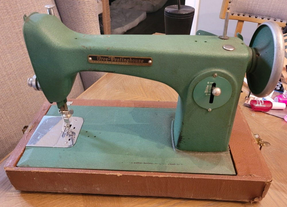 Free-Westinghouse Sewing Machine Round Bobbin Rotary LLC (Untested)