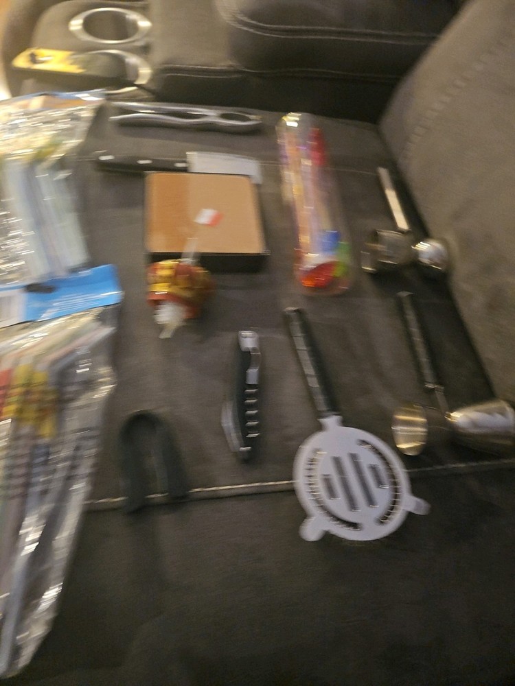 Bar & Wine Lot With 12 Items