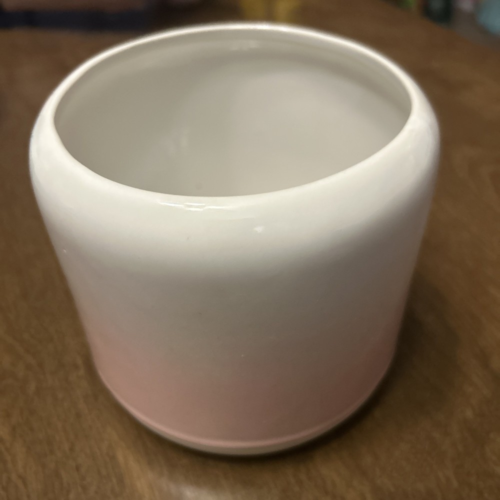Planter. Unbranded. White & Pink Ceramic Flower Pot Planter