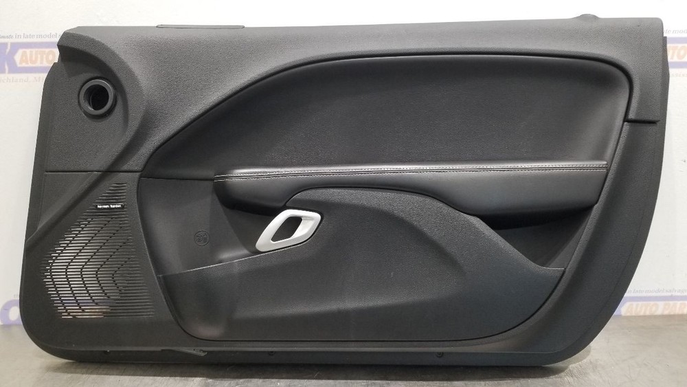 16 DODGE CHALLENGER SRT INTERIOR DOOR TRIM PANEL RIGHT PASSENGER BLACK