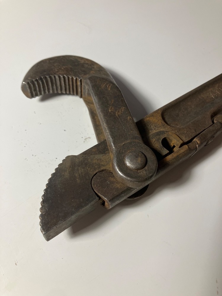 ATLAS 10 pat.1888 ADJUSTADLE PIPE WRENCH