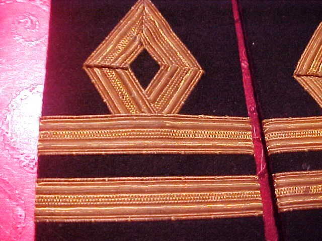 W.W.2 JAPANESE NAVY NAVAL SHOULDER BOARD SET