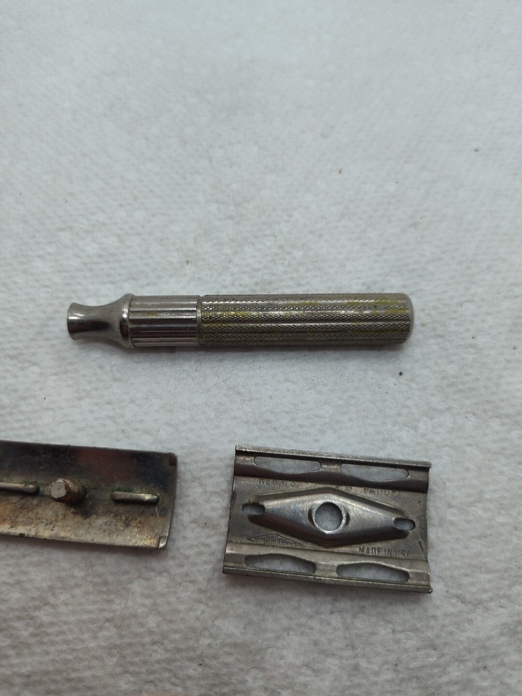 Vintage Original 1940's Gillette Tech Razor No Date Code
