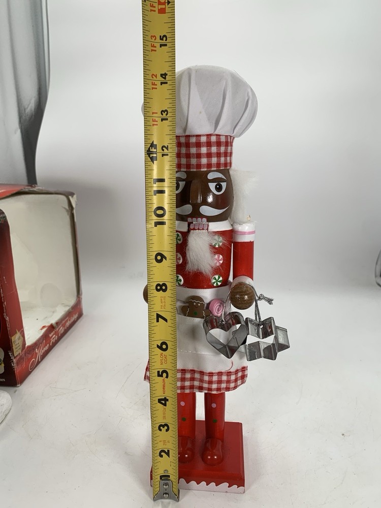 North Pole Trading Co 2020 Baker 14” Nutcracker