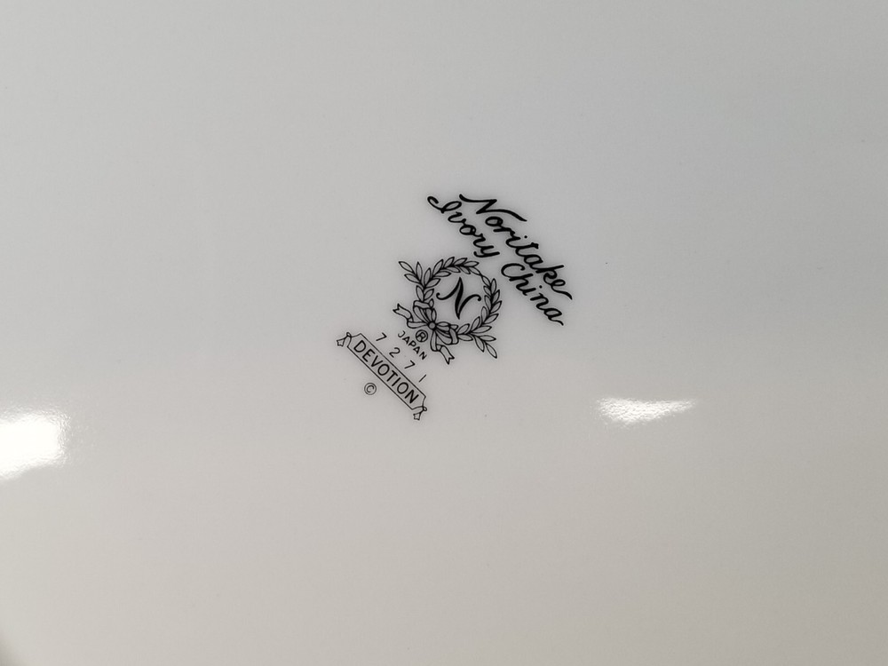 Noritake Ivory China 7271 Devotion 10.5” Dinner Plate