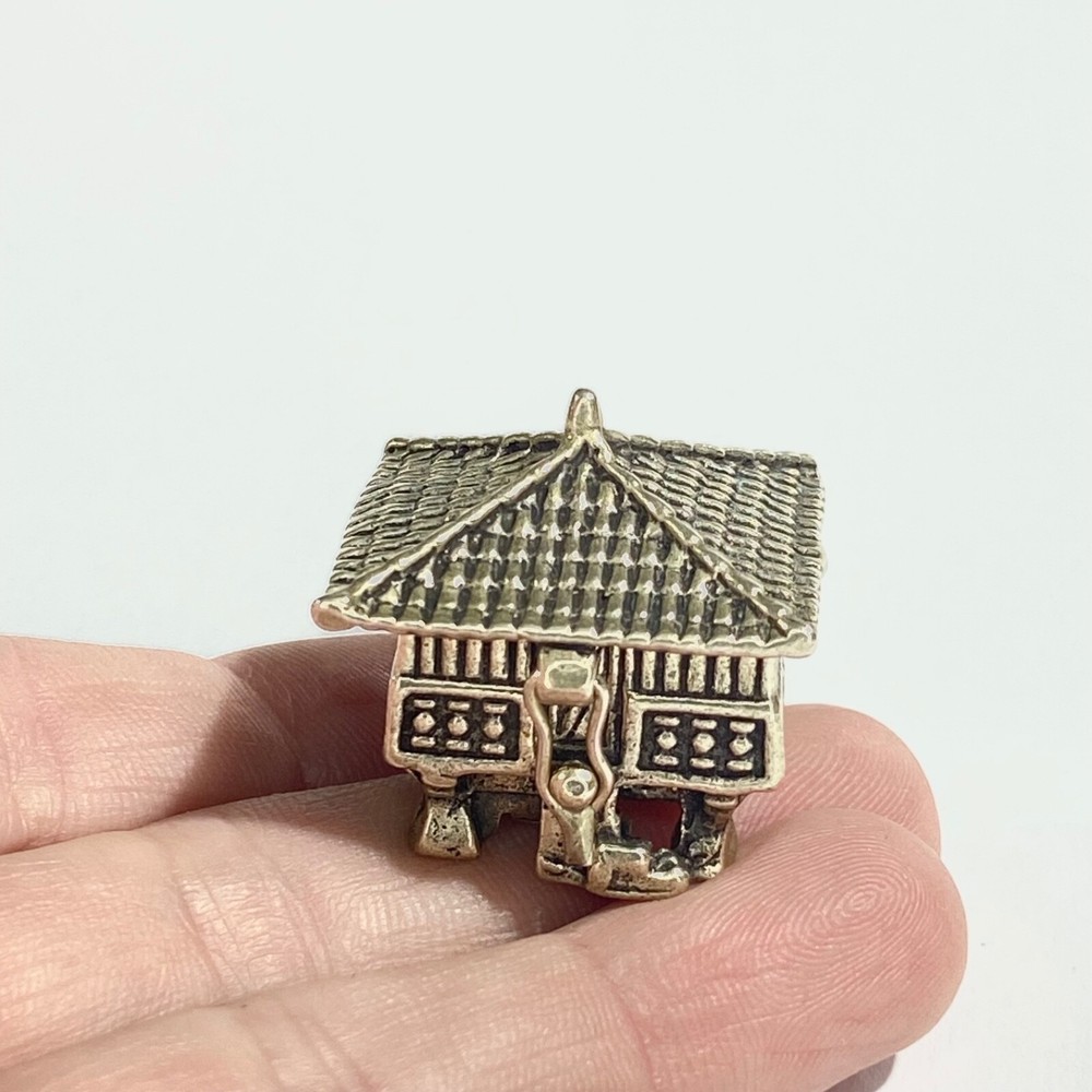 Vintage Solid Silver pagoda shape PillBox , Hallmarked Italy