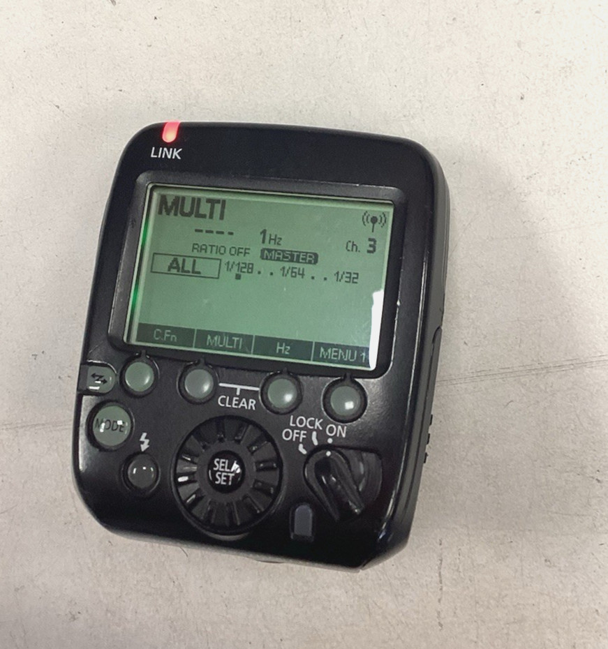 Canon Speedlite Transmitter ST-E3-RT DS401061