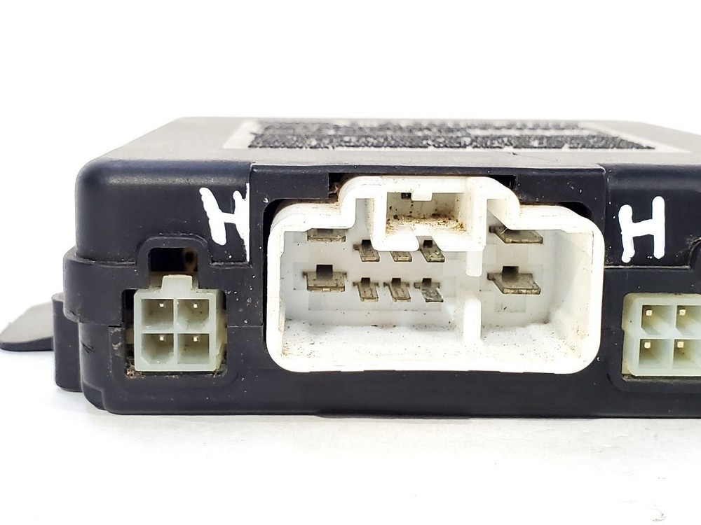 1997 Lexus LX450 OEM 08190-00921 Security System Control