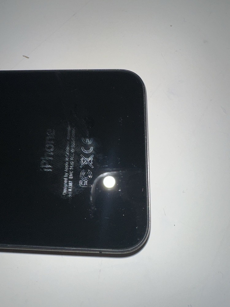 Apple iPhone 4s - 16 GB - Black (Unlocked)