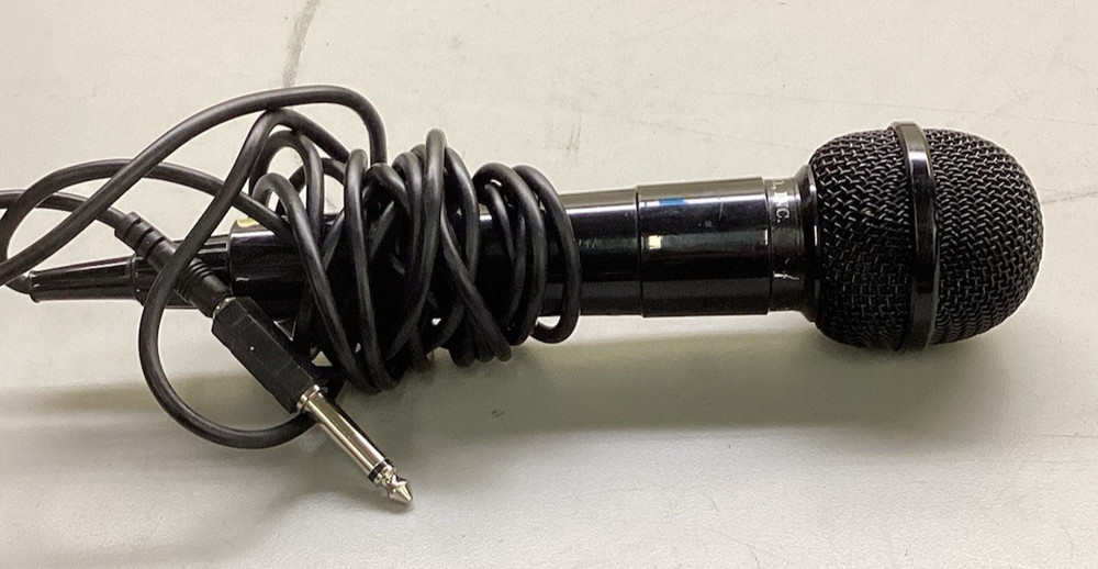 WIRED SINGING MICROPHONE FOR KARAOKE