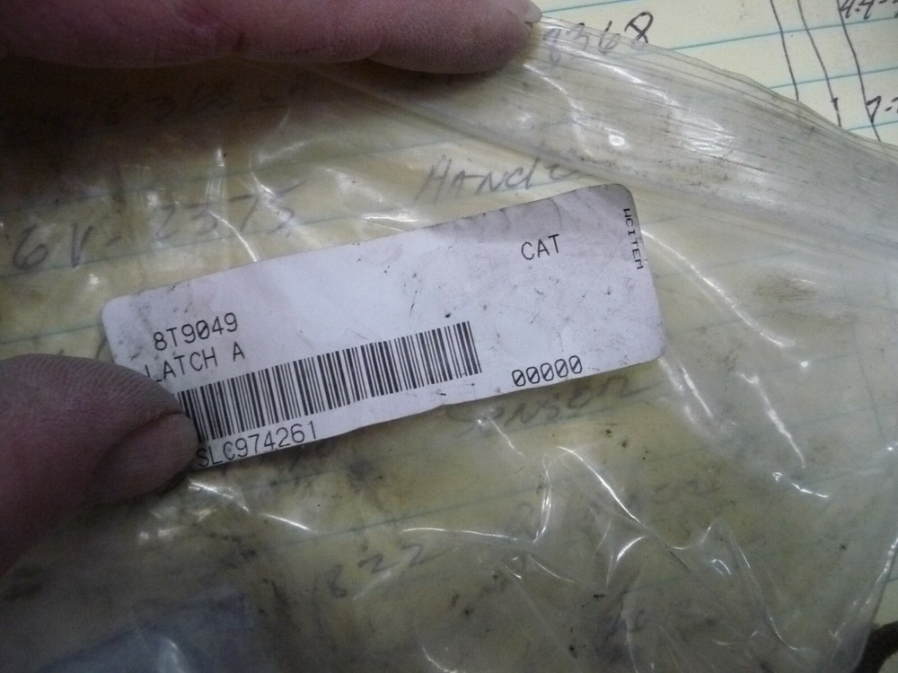 CATERPILLAR LATCH A 8T-9049