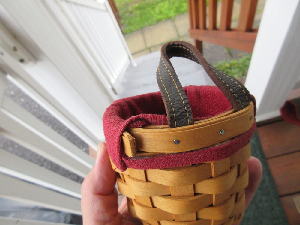SMALL ROUND LONGABERGER BASKET WITH LEATHER HANDLE LINER + PROTECTOR~~CLEAN!!!