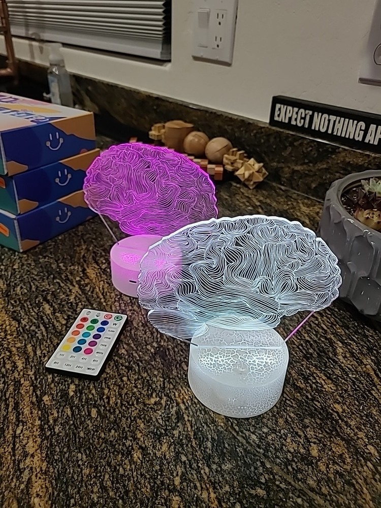 3D Illusion Lamp. Remote Control And Colour Change. Brain New