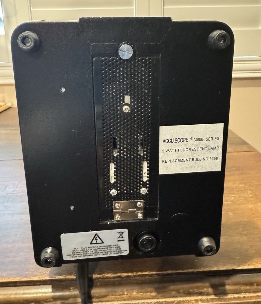 Accu Scope 3088-F Microscope