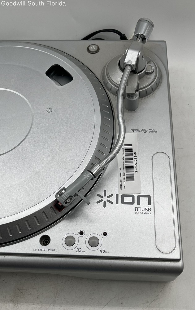 ION TTUSB Silver Portable Antique System Recorder Player Turntable Not Tested