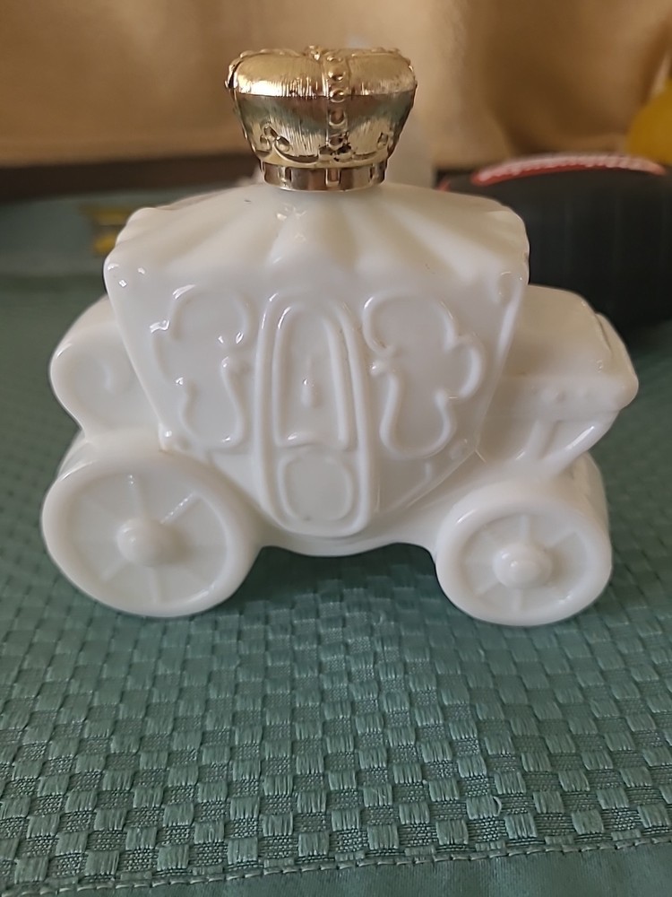 VINTAGE WHITE GLASD CARRIAGE CONTAINER (BIN YY)