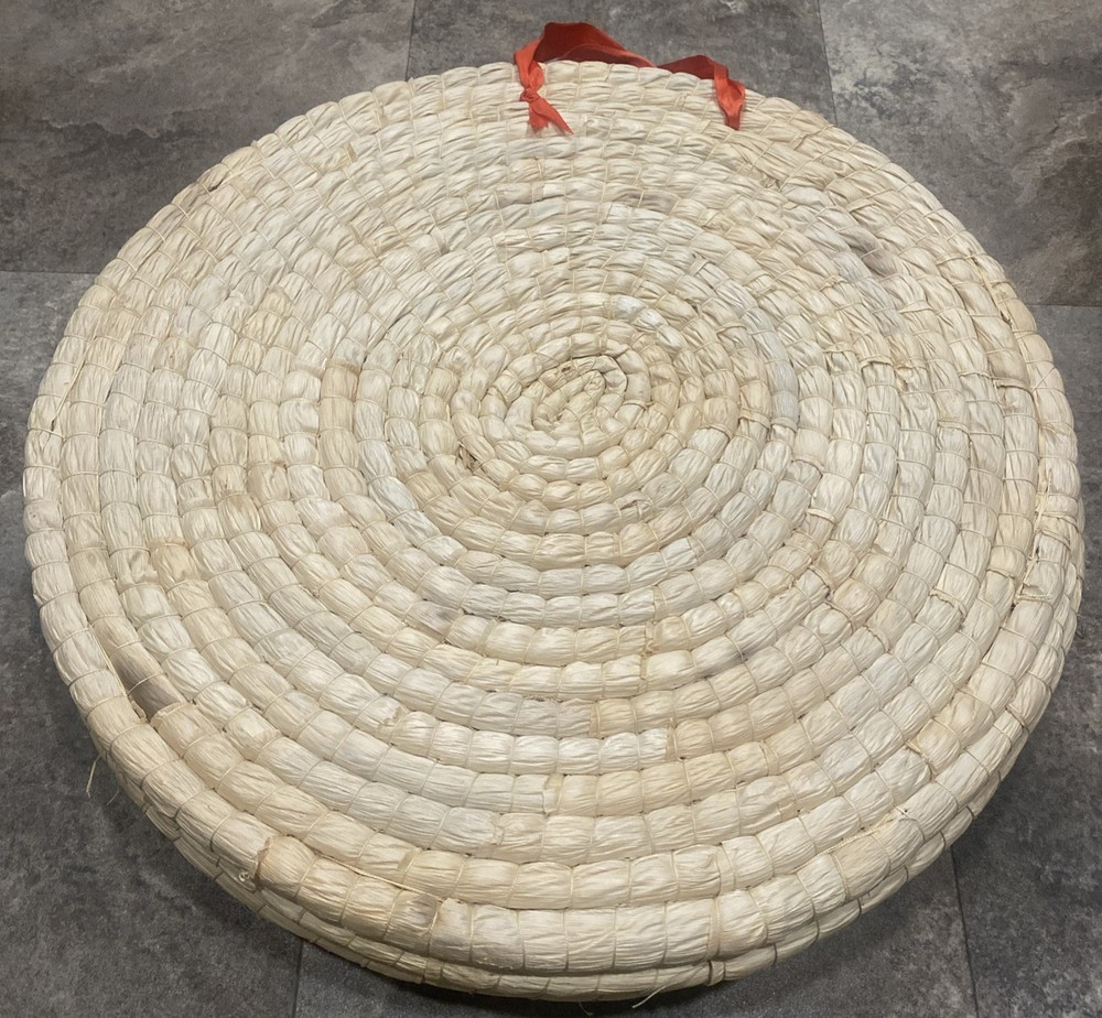 Versatile 5-Layer Straw Archery Target - Environmentally Friendly and Decorative