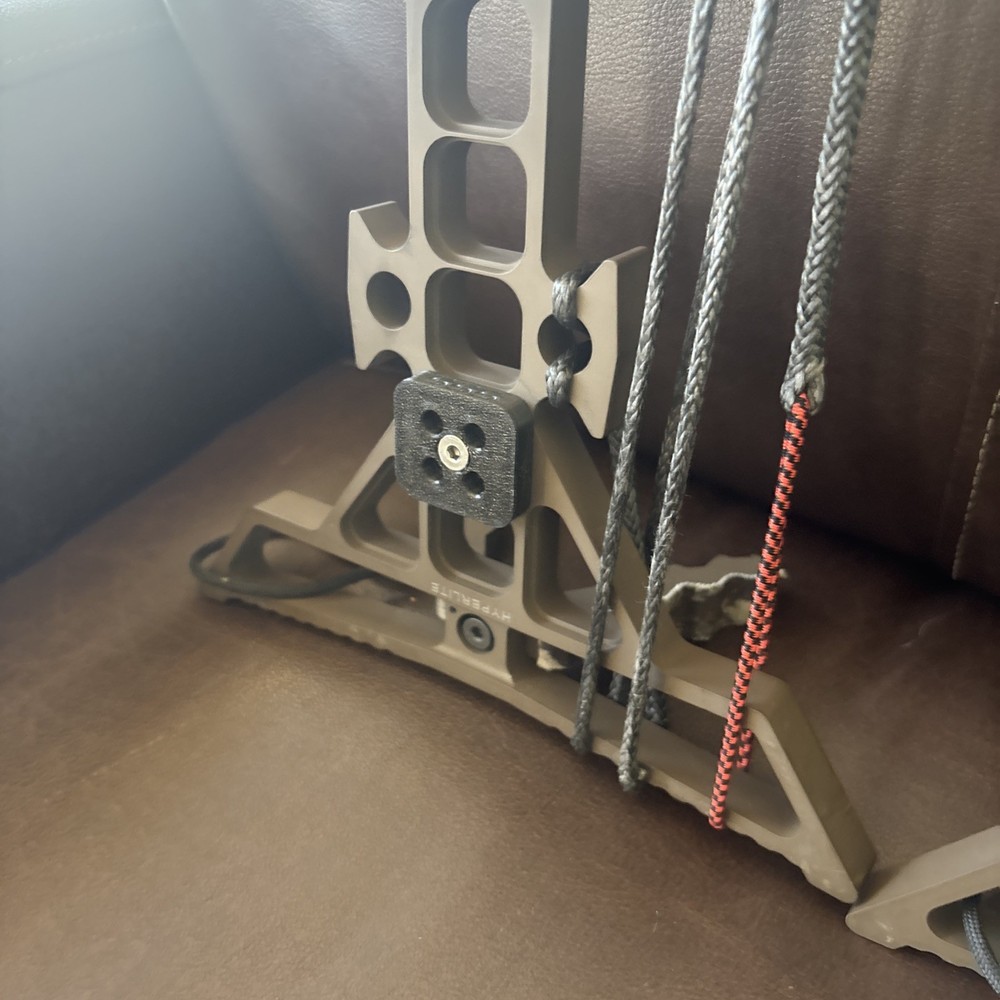 Trophyline Hyperlite Climbing Sticks 4 pack used with extra accessory￼