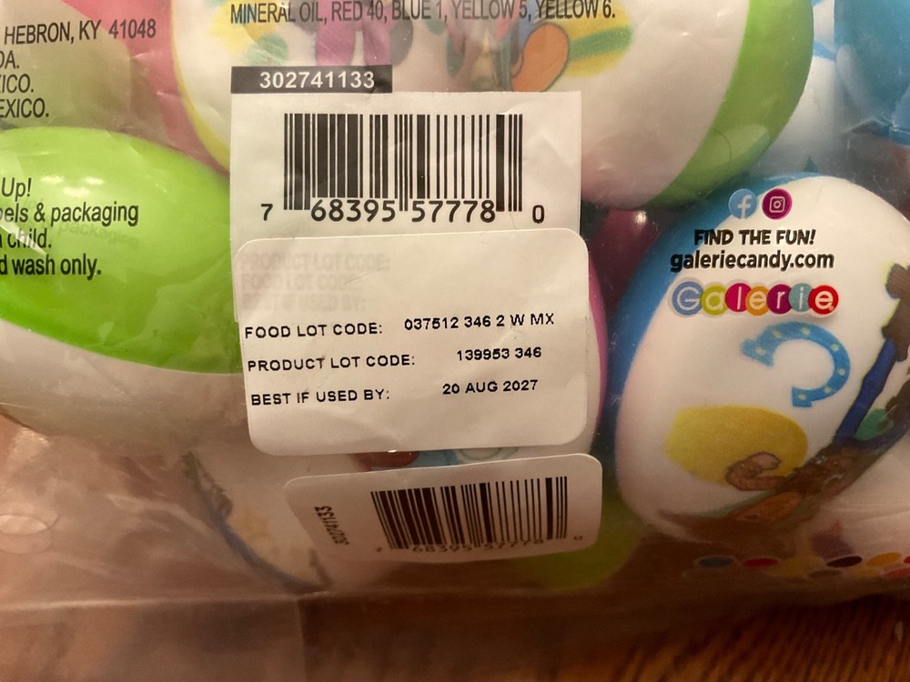 Disney Egg Hunt with Candy Sealed 65 Eggs Multicolored Includes 3 Golden Eggs