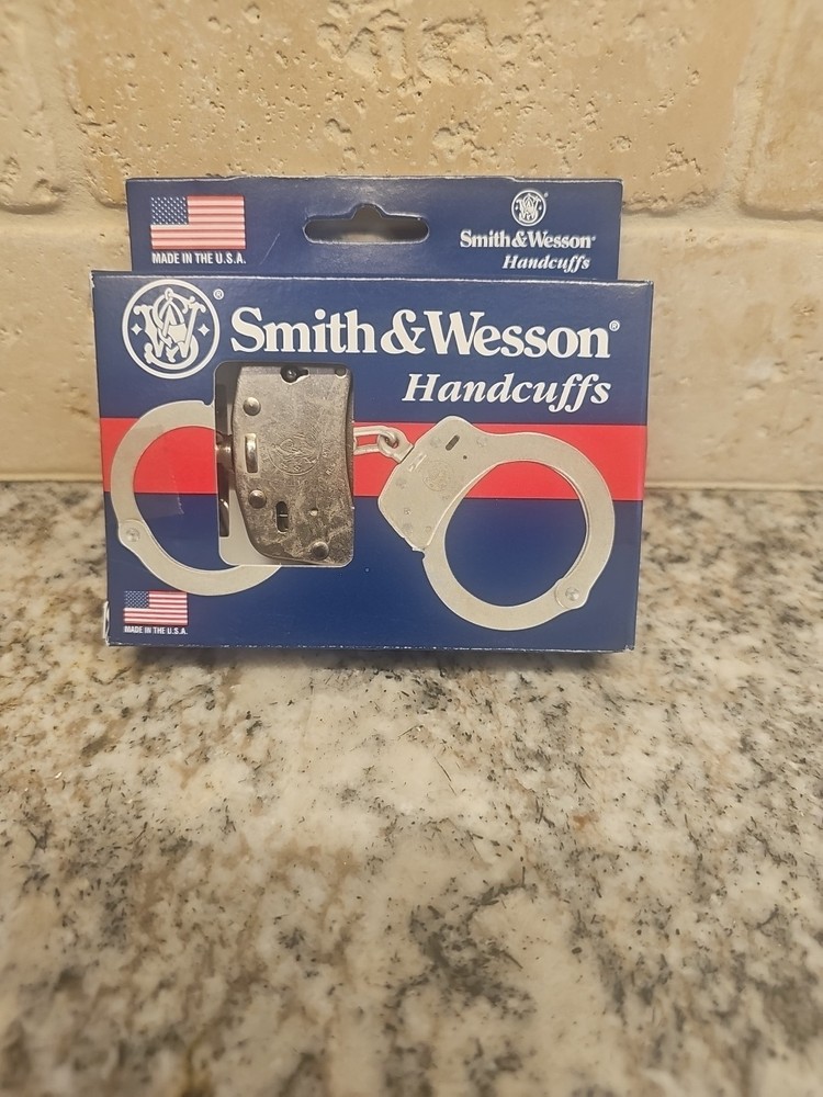Smith & Wesson S&W Nickel Finish Handcuffs 2 Keys Model 100