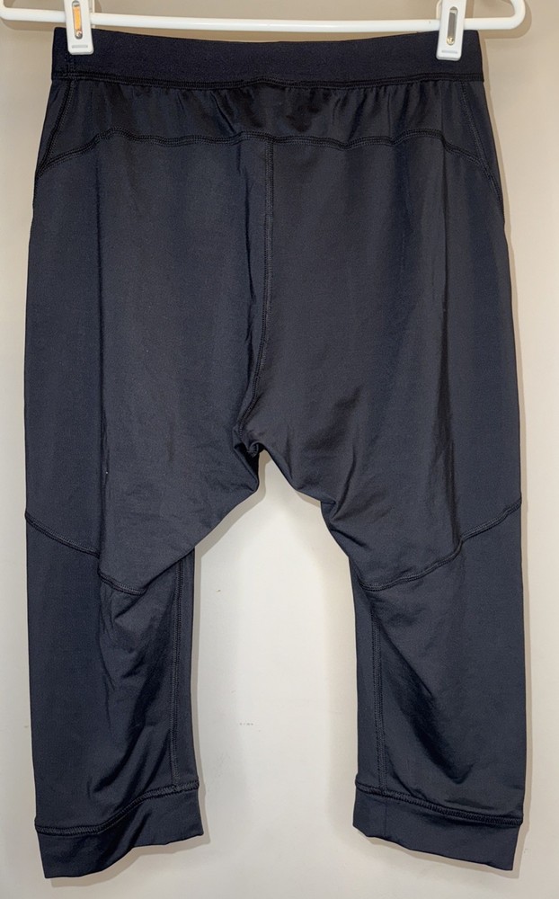 Obermeyer Lean Crop Baselayer Tight In Black - Size Small