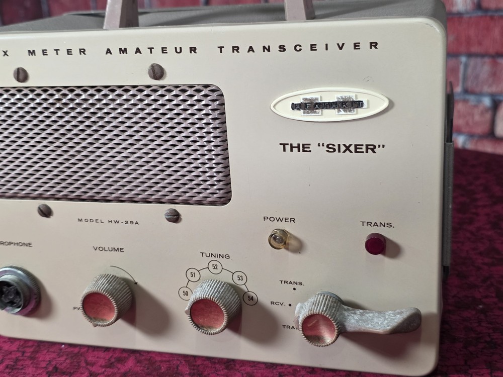 Heathkit HW-29A Sixer Ham Transceiver 6 Meters Very Nice! Powers On