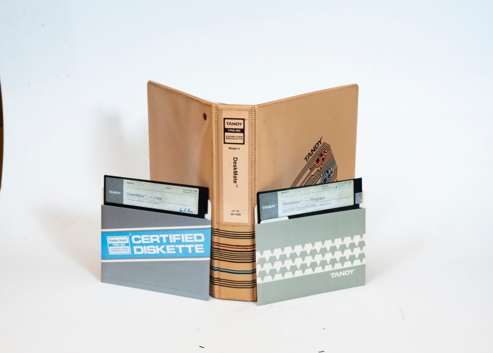 TSR 80 Deskmate Softwatre Disk with Manual