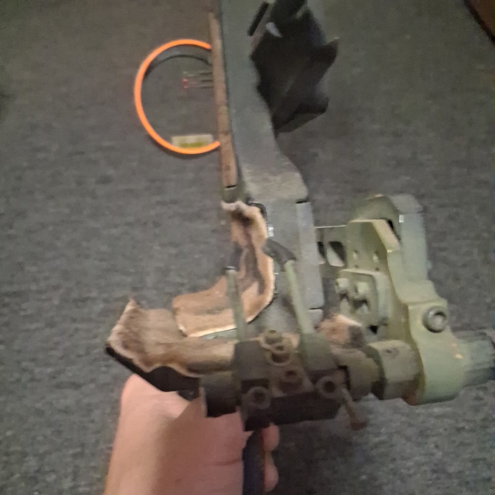 Martin Cougar Speed Flite Compound Bow W/ dead nuts sight