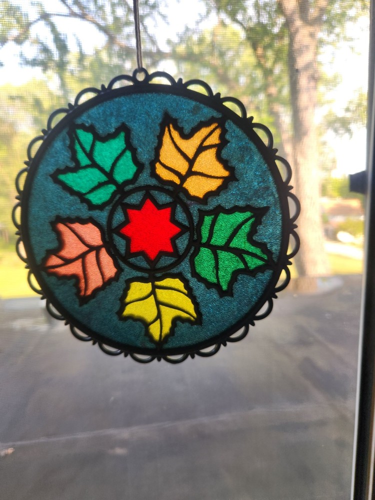 Vintage Maple Leaf Pattern Sun Catcher by Floralier Co. • 6⅞"