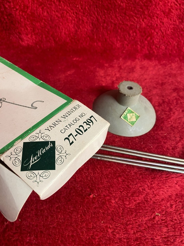 Vintage Lee Wards' Yarn Winder in Original Box