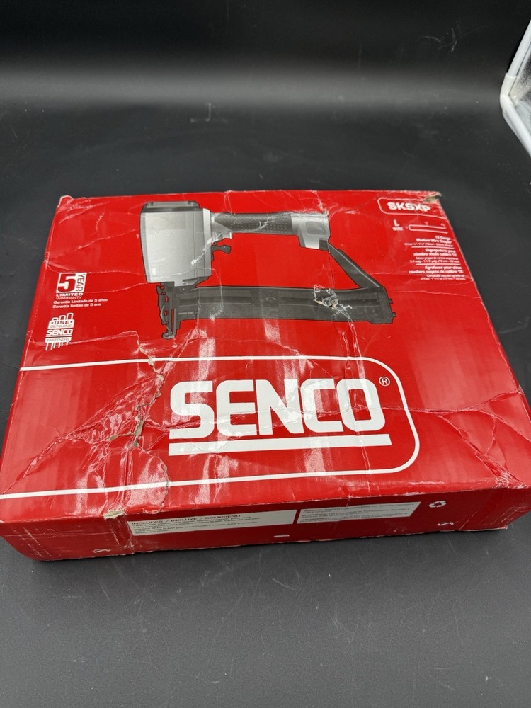 NEW Damaged Box Senco SKSXP L Wire Stapler