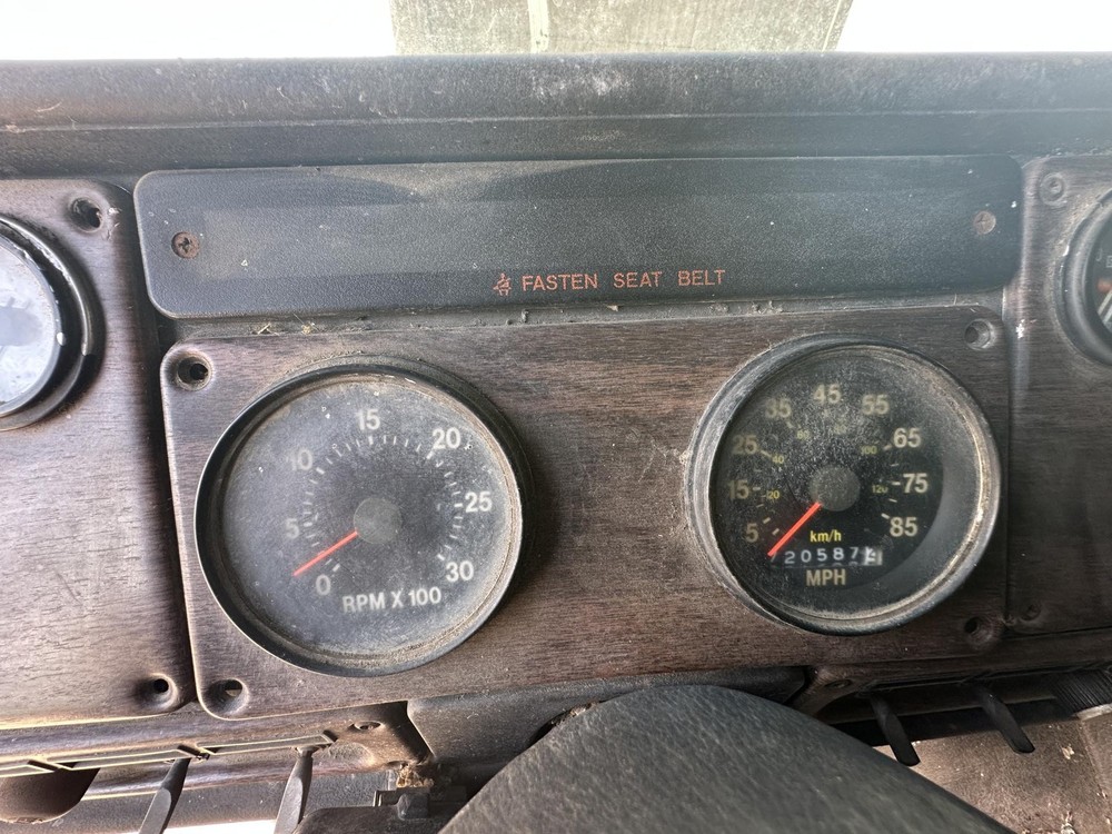 Freightliner FLA Speedometer Instrument Cluster - Used