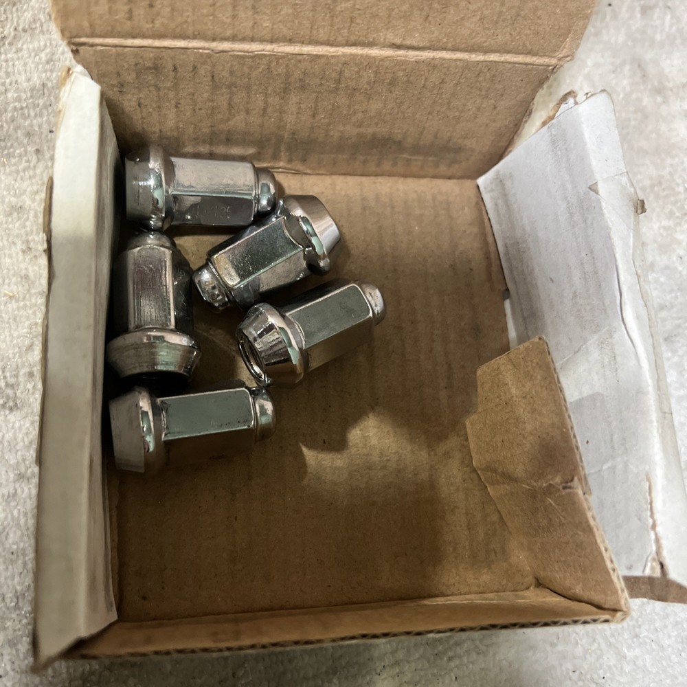POLARIS Wheel nuts rear rim