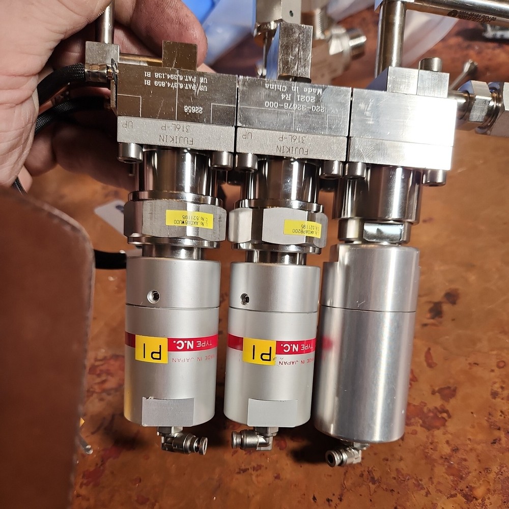 Applied Materials Fujikin Ckd Manifold Pneumatic With Cable