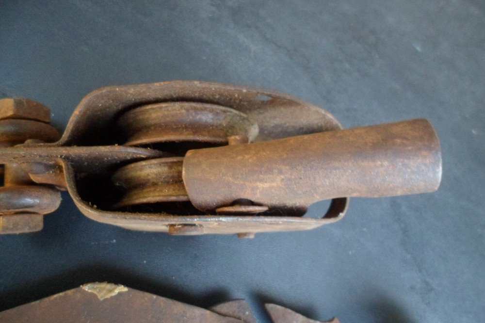 X2 Vintage double and single metal pullys